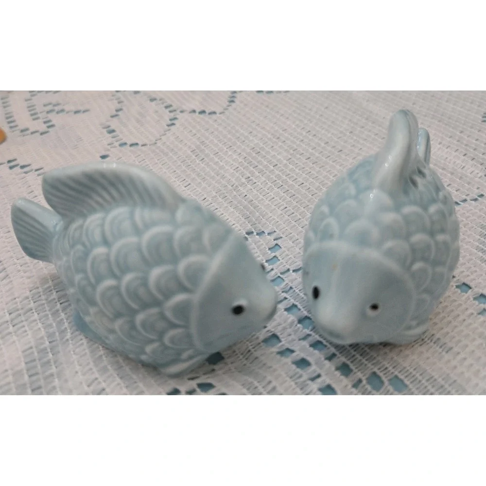 Blue Fish Salt And Pepper Vintage Glossy Ceramic. Un-used Hand Painted